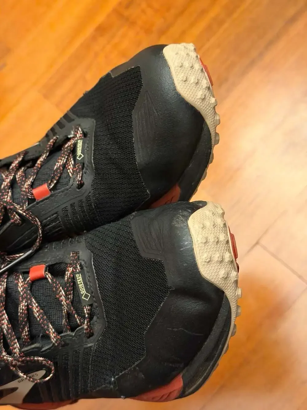 Brooks Cascadia 13 Gore-Tex Waterproof Trail Running Shoe Black Sz 9.5